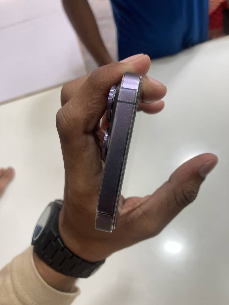 Apple iPhone 14 Pro 1