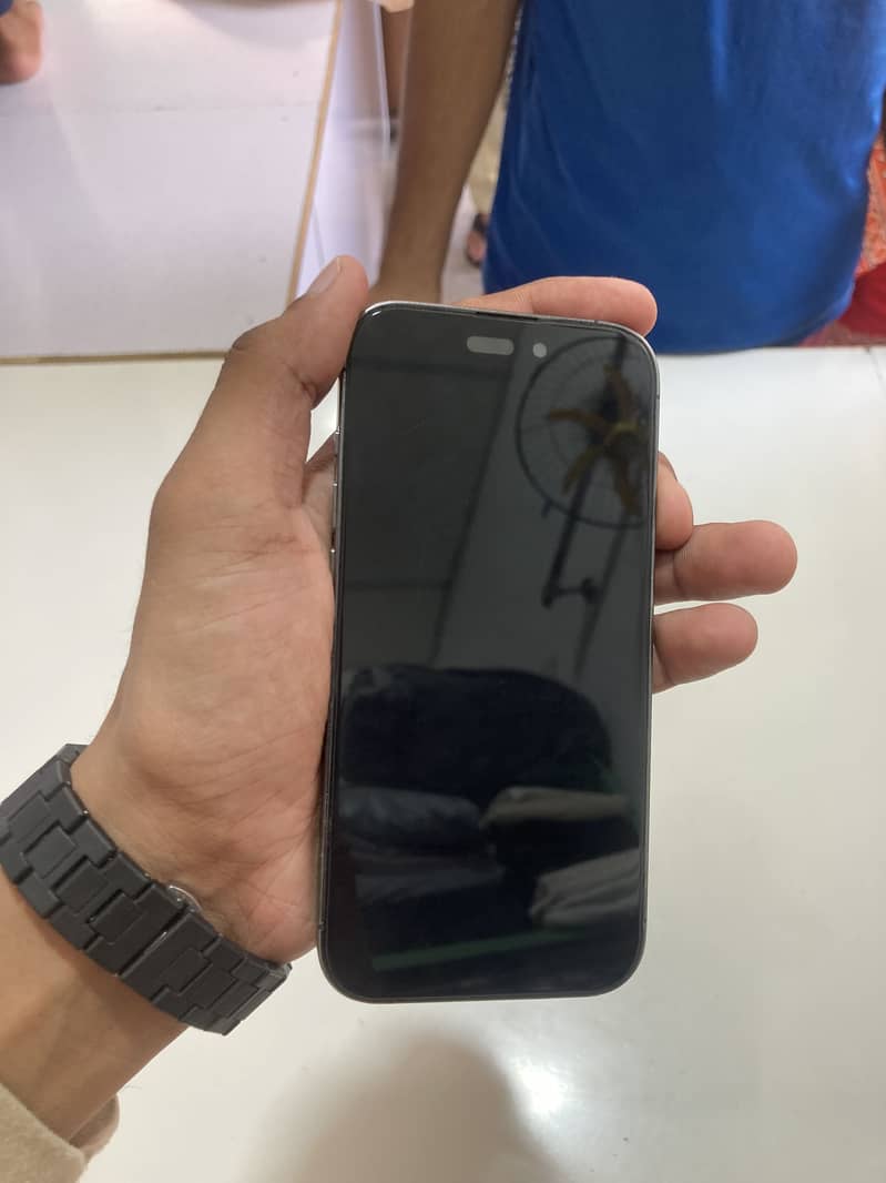 Apple iPhone 14 Pro 3