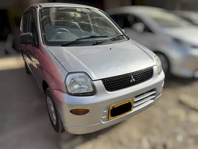 Mitsubishi Minica 2008