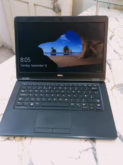 Dell Latitude E 5450 i5 5th 8 GB ram 256 GB SSD