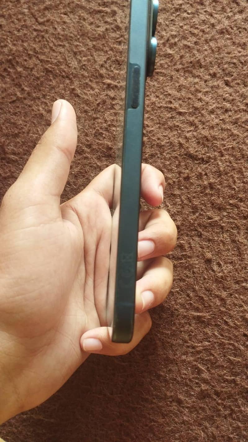 Iphone 15 pro max 3