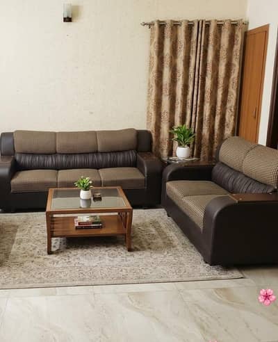 Sofa set slightly used just like new