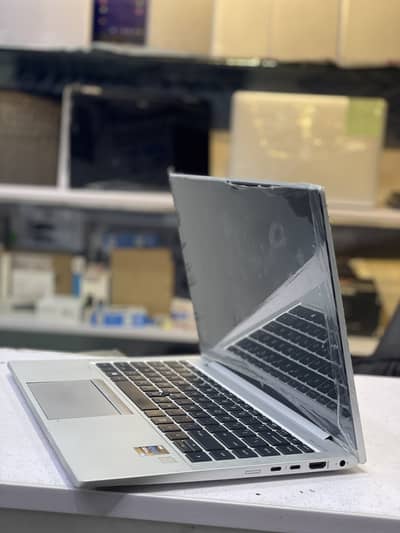  HP EliteBook 840 G8 | Core i5 11th Gen | 8GB RAM | 256GB SSD
