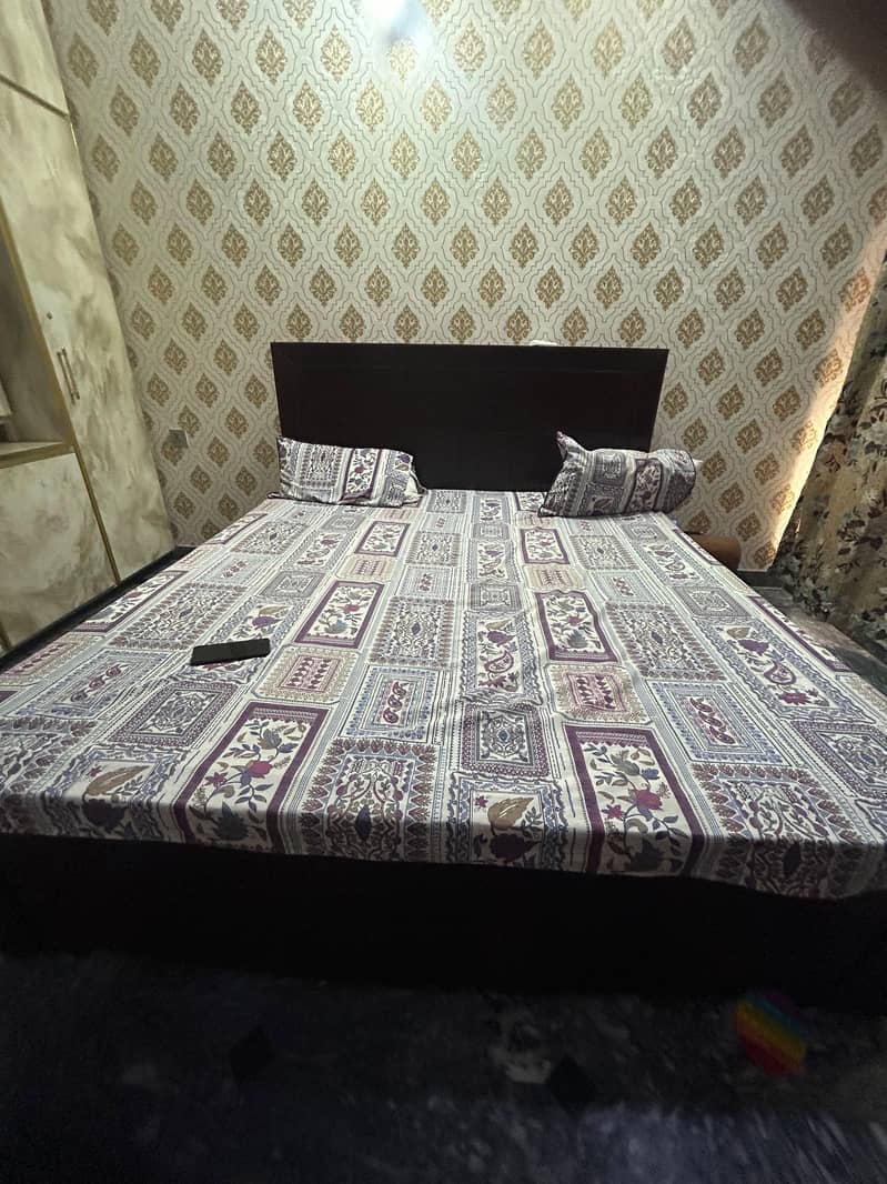 bed or matres 1