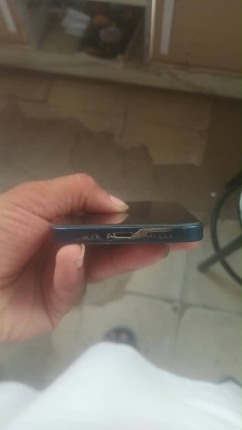 Apple iPhone 12 3