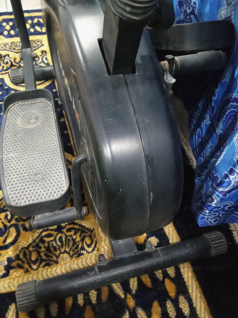 Elliptical Excersing Machine 1