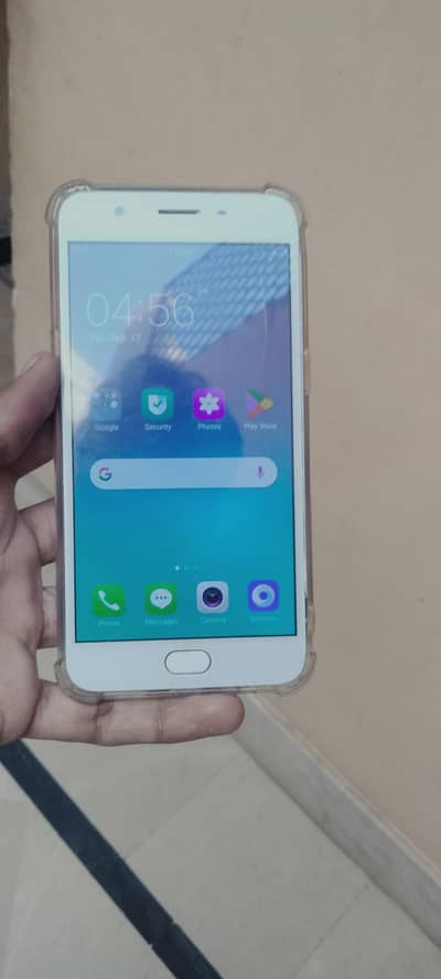 OPPO F1s