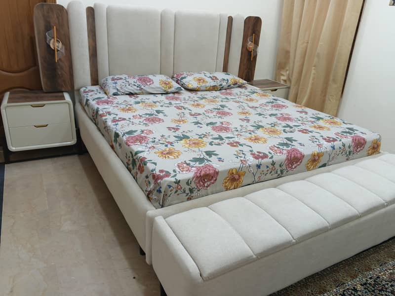 Queen size Bed set 0