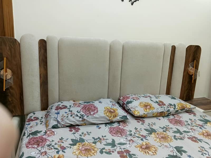 Queen size Bed set 1