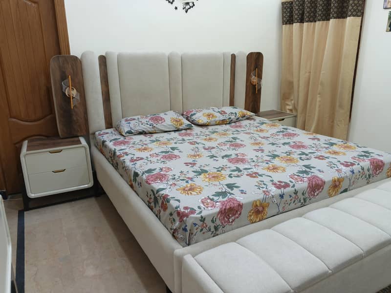 Queen size Bed set 4