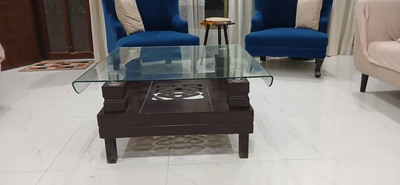 Center Table 0