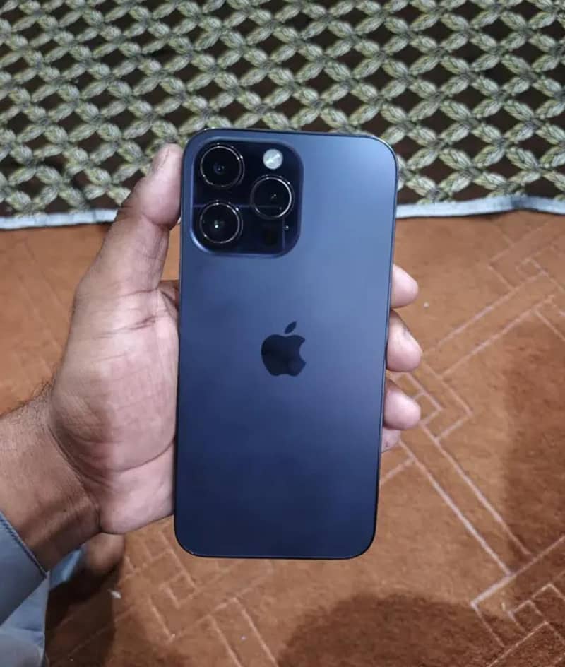 Apple iPhone 14 Pro Max 0