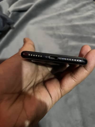 Apple iPhone SE