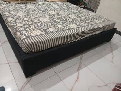 bed and side tables