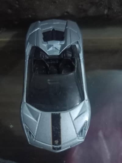 HOT WHEELS LAMBORGHINI REVENTON
