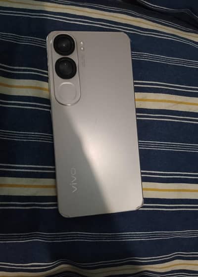 Vivo y200 this mobile seld and vip no foult only set