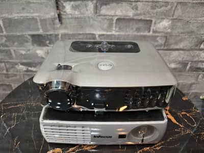 Projector Screen 4k ultra hd projectors New & Used Condition
