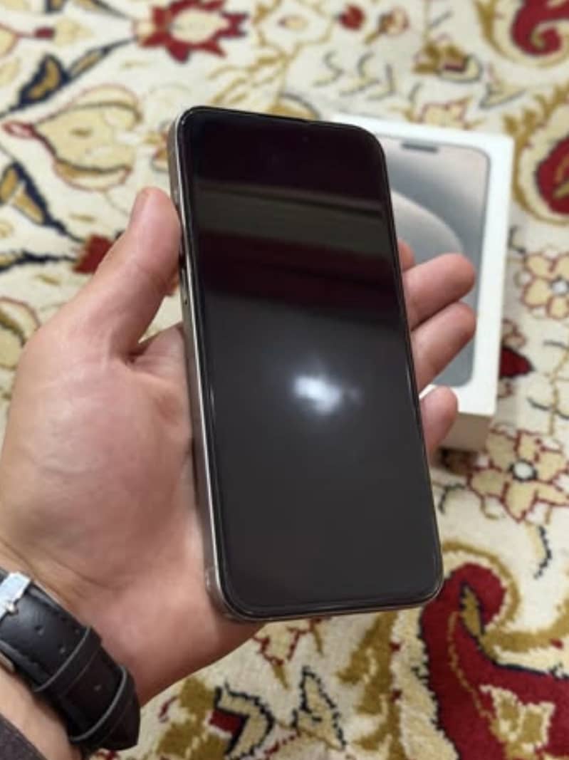 Apple iPhone 15 Pro Max 1