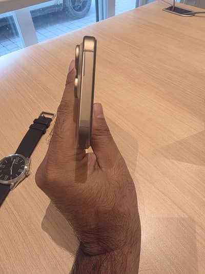 iPhone 16 Pro Max – Desert Titanium | 256GB