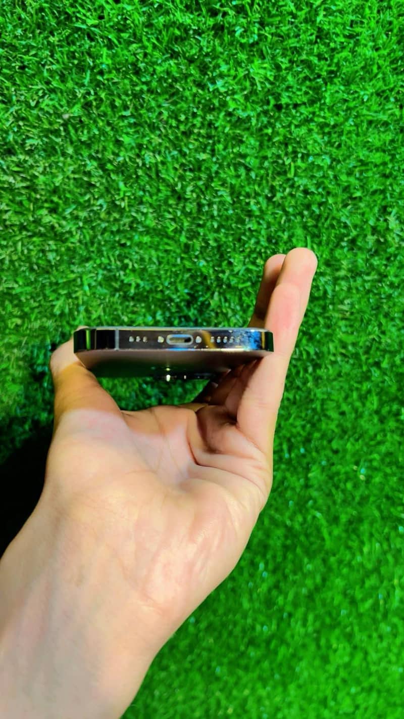 Apple iPhone 13 Pro 1