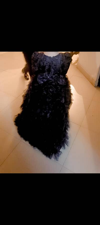 black tailed maxi