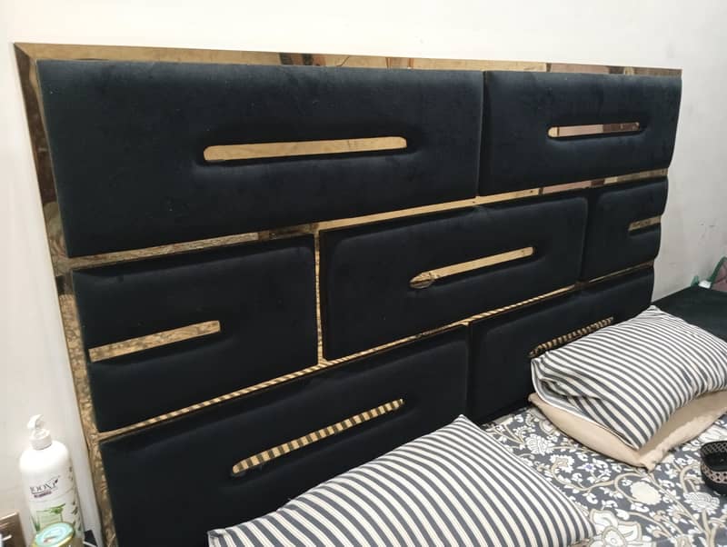 bed and side tables 1