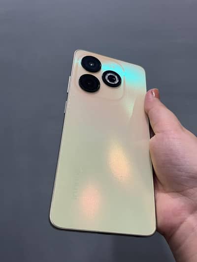 Infinix Smart 8 4/64GB PTA Approved Box Charger Available