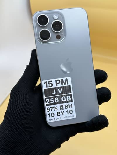 Apple iPhone 15 Pro Max Jv 256 GB 97% Battery Health 10 by 10