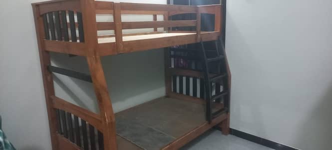 bed used in 1 year