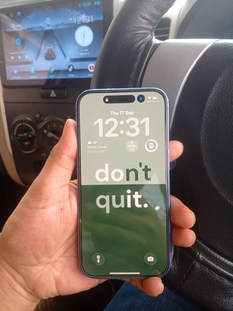Apple iPhone 16 0