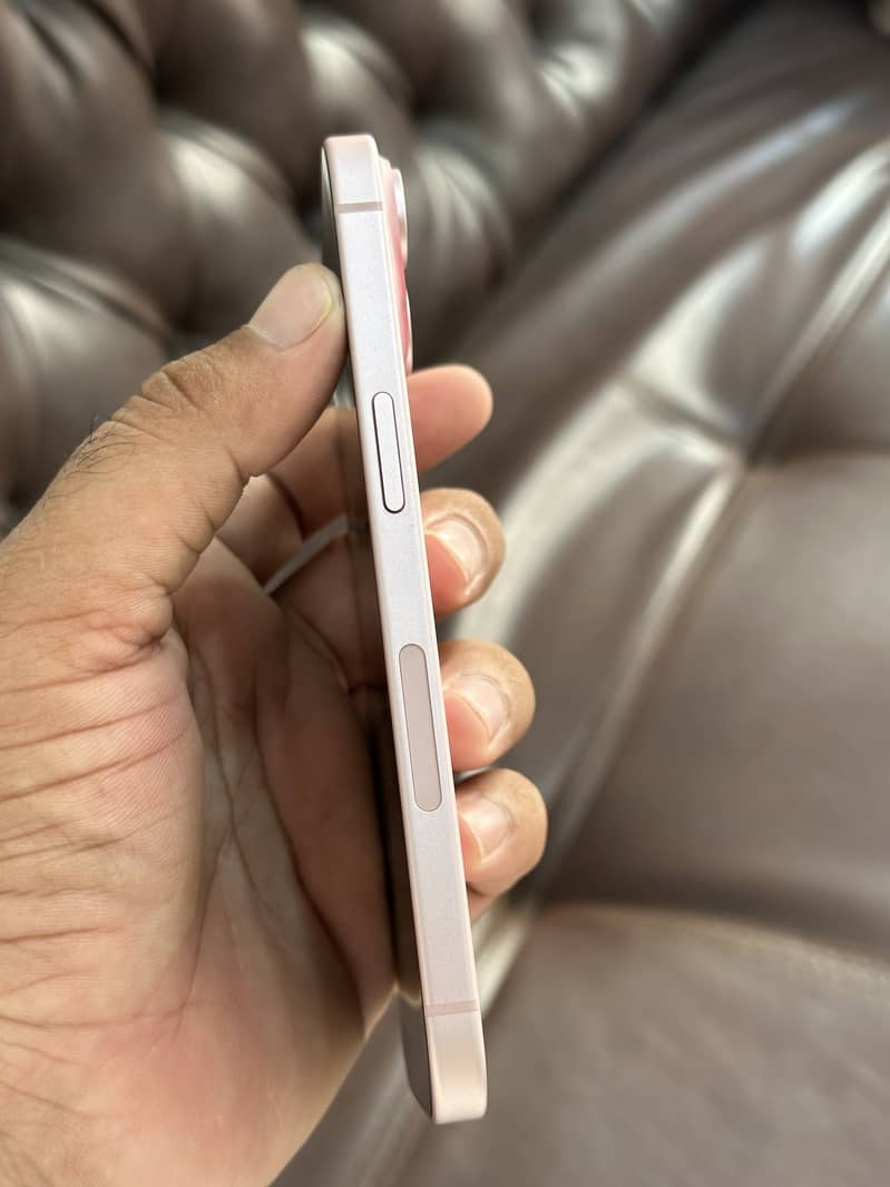 Apple iPhone 15 2