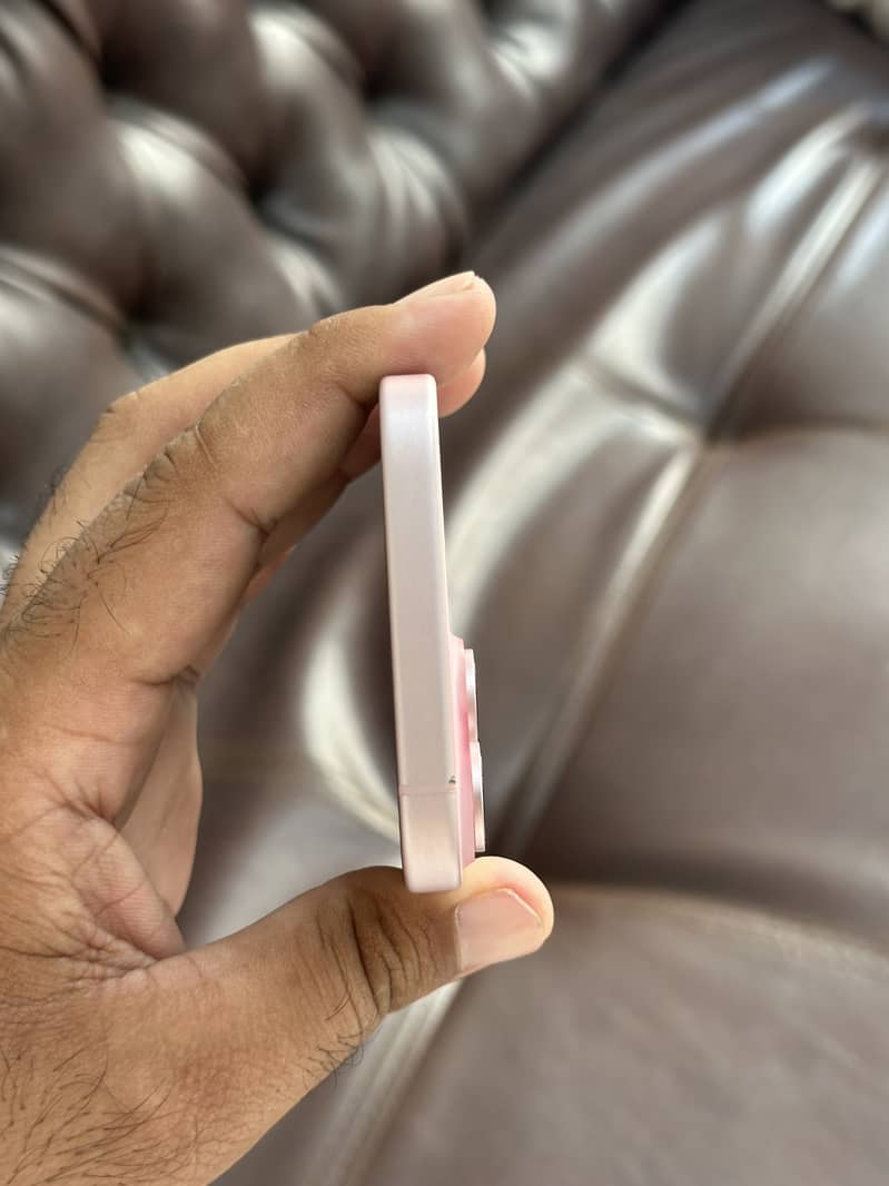 Apple iPhone 15 3