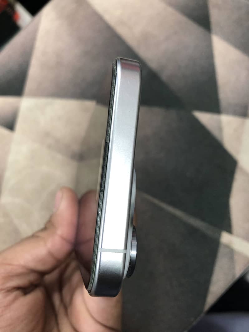 Apple iPhone 15 Pro Max 5