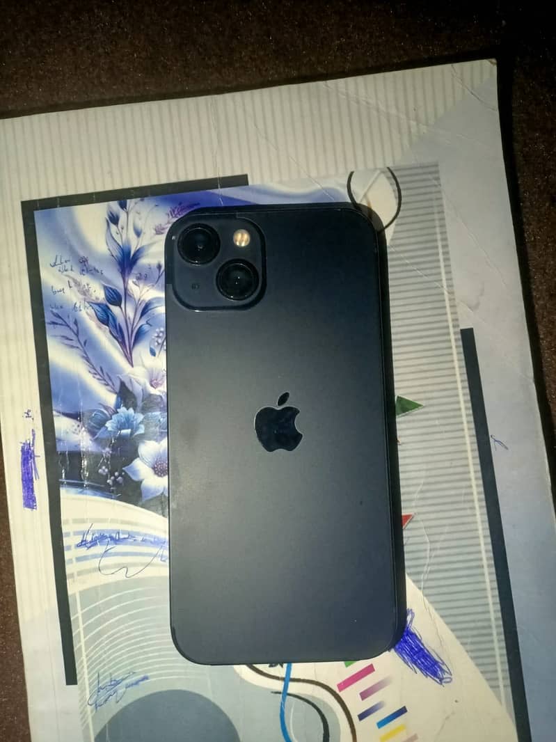 Apple iPhone 13 2