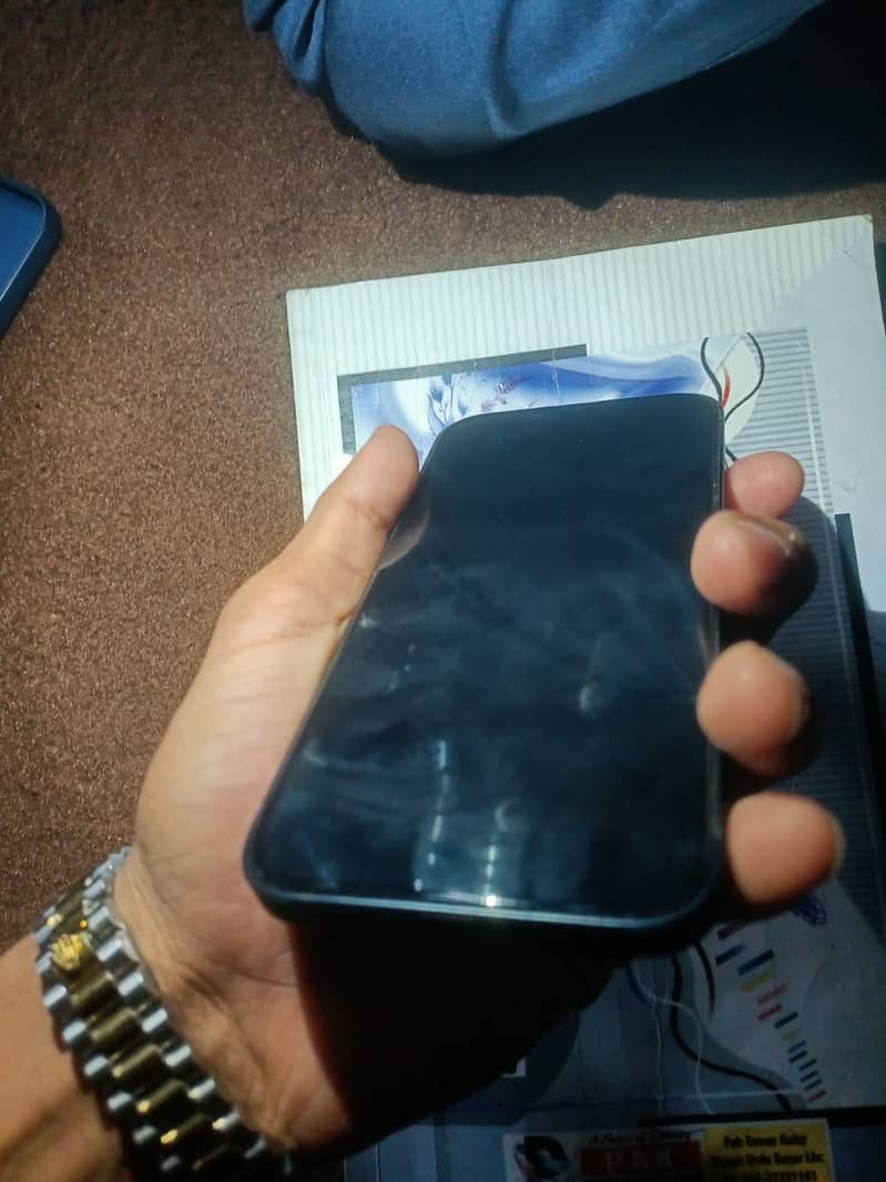 Apple iPhone 13 5