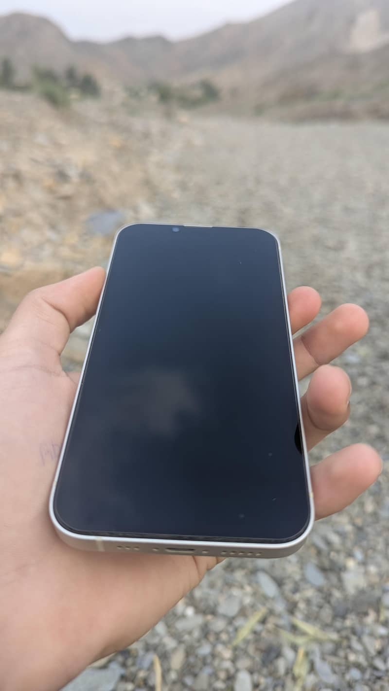 Apple iPhone 13 3
