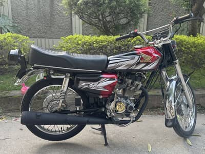 125 CC Motorcycle for sale - Urgent Sale