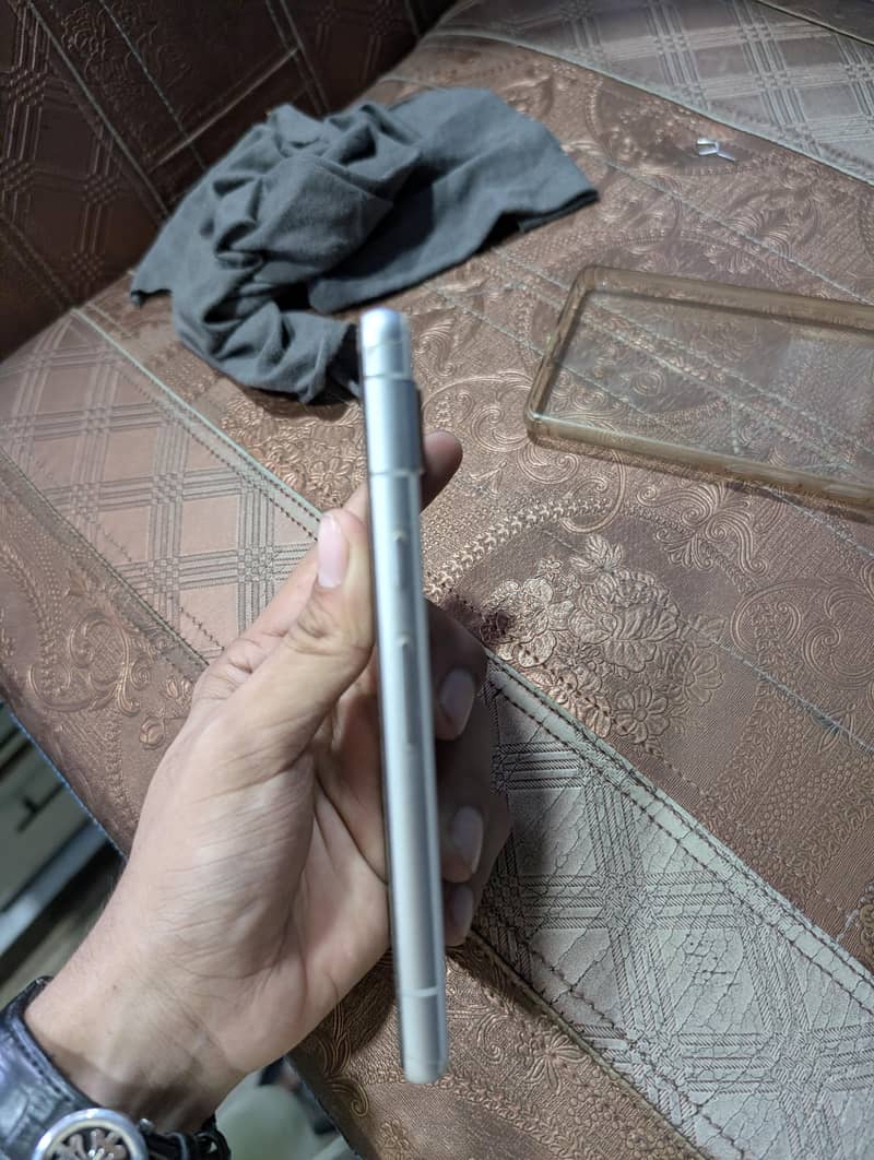 Google Pixel 7a 3
