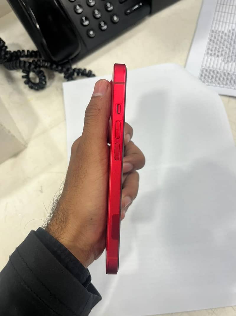Apple iPhone 14 3