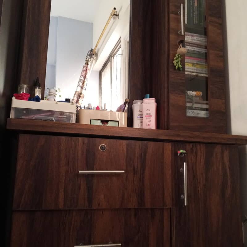 Dressing Table 3