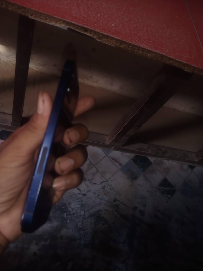 iPhone 12 2