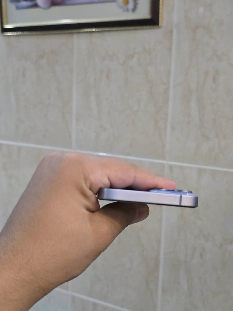 Apple iPhone 14 2