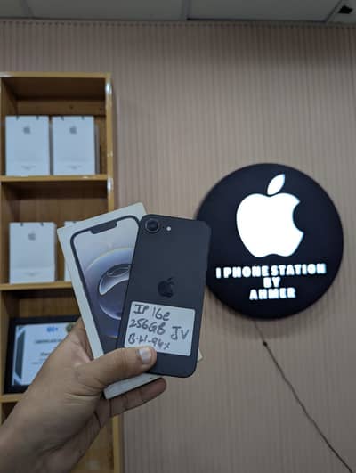 iPhone 16e 256GB JV - 94% BH - With Box