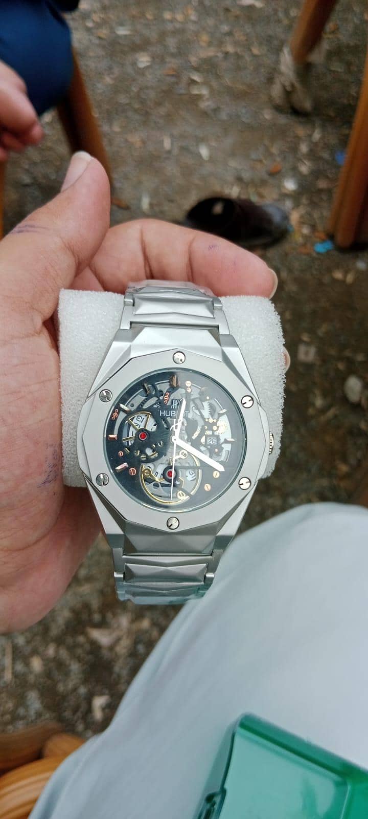 digital watch 0