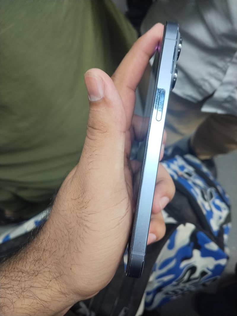 Apple iPhone 13 Pro 2