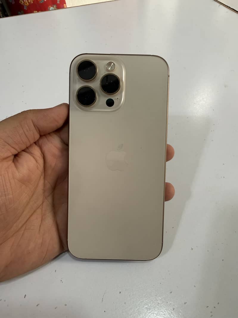 iPhone 16 pro max 5