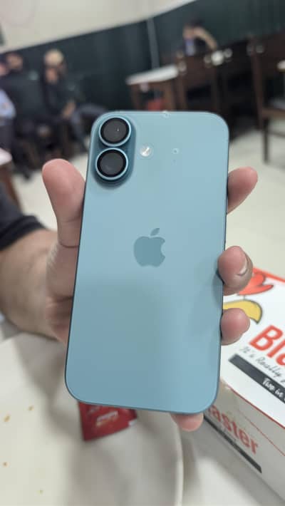 Apple iPhone 16