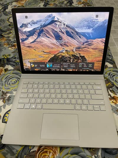 Microsoft surface book 2 16/1000GB+2GBGPU