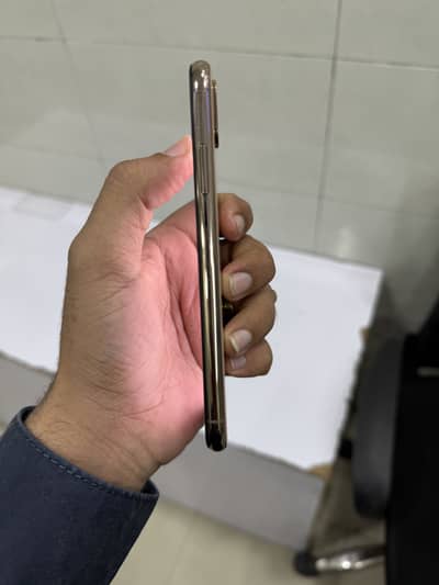 Apple iPhone XS