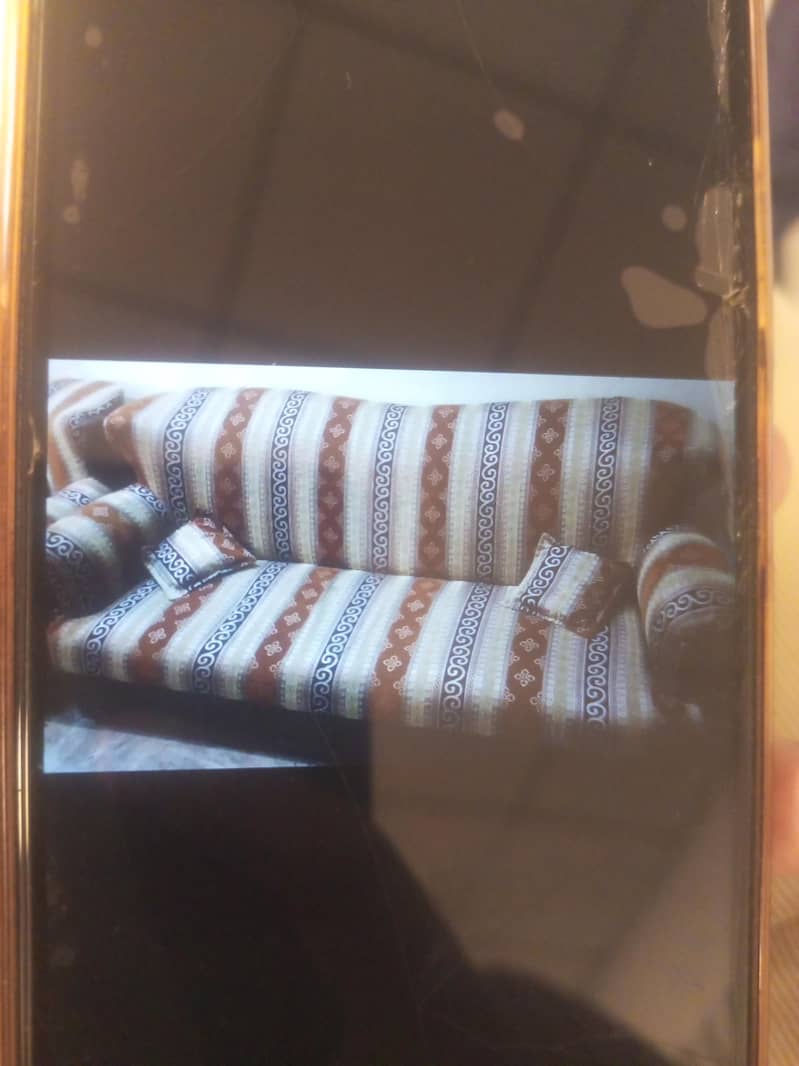 5 seater sofa 0